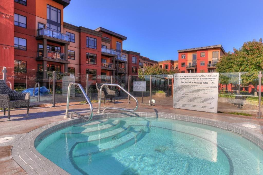 Upgraded Lakeside Resort Dream Vacation Home Келоуна Экстерьер фото