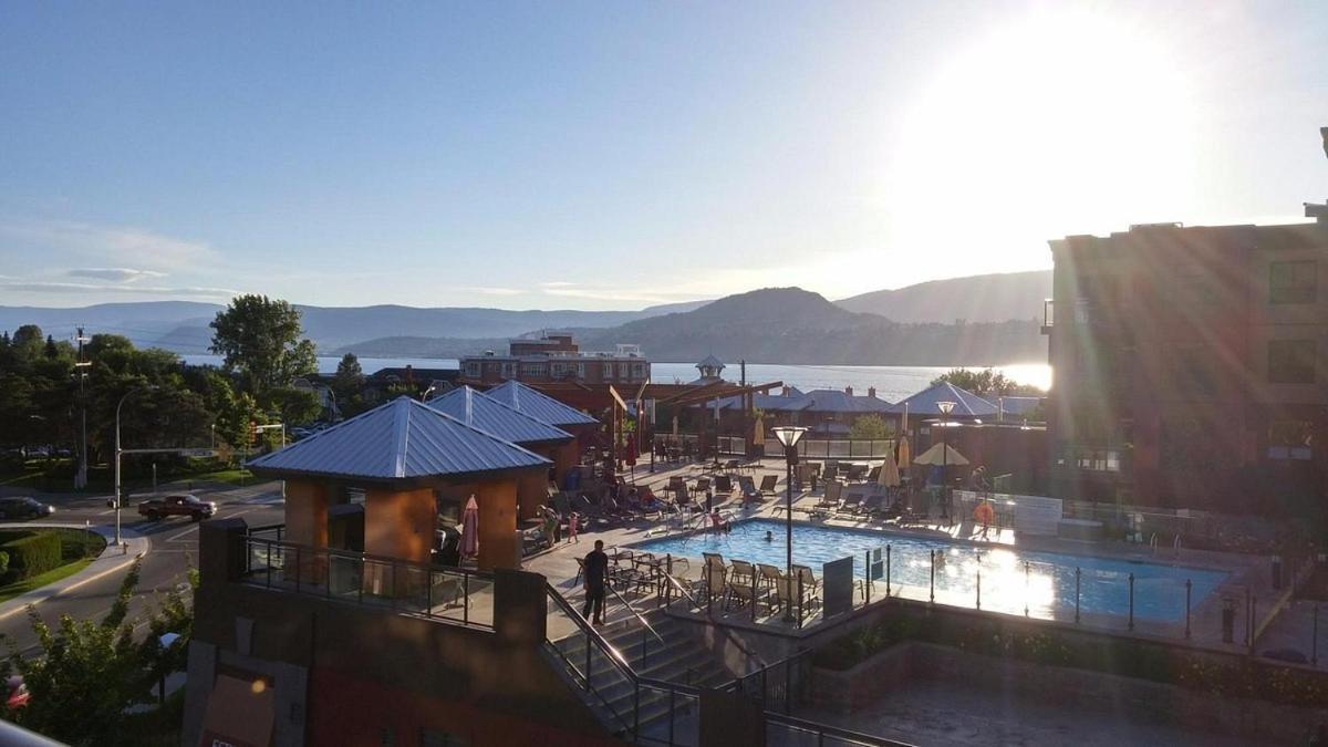 Upgraded Lakeside Resort Dream Vacation Home Келоуна Экстерьер фото